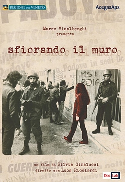 Copertina  Sfiorando il muro