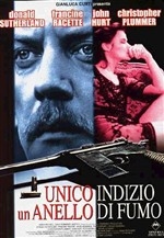 Copertina  Unico indizio un anello di fumo